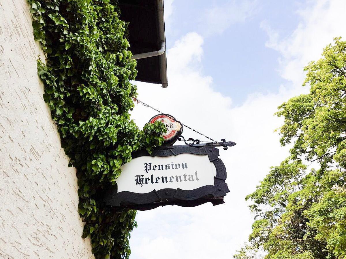 Helenental Pension & Apartments บาเดน ภายนอก รูปภาพ