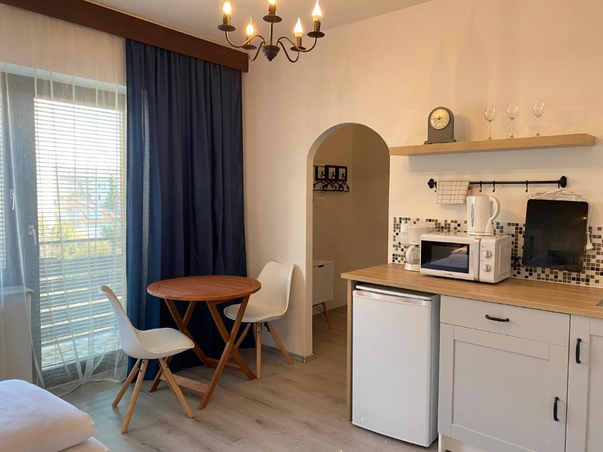 Helenental Pension & Apartments บาเดน ภายนอก รูปภาพ
